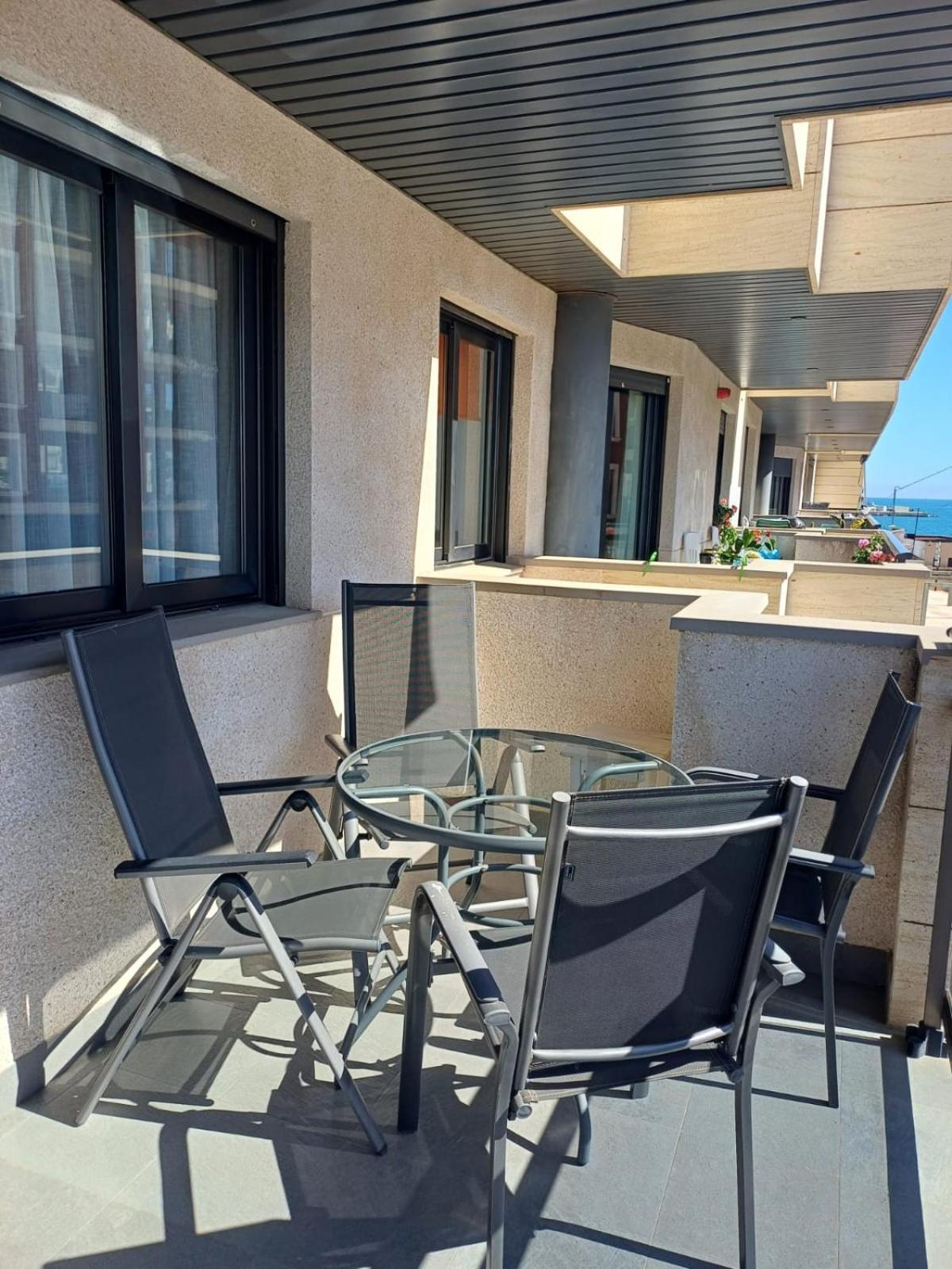 La Rosaleda, Centrico, Con Garaje Y Terraza Exterior