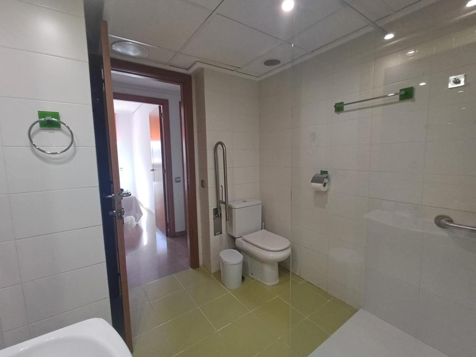 Apartment La Rosaleda, Centrico, Con Garaje Y Terraza Exterior Dénia